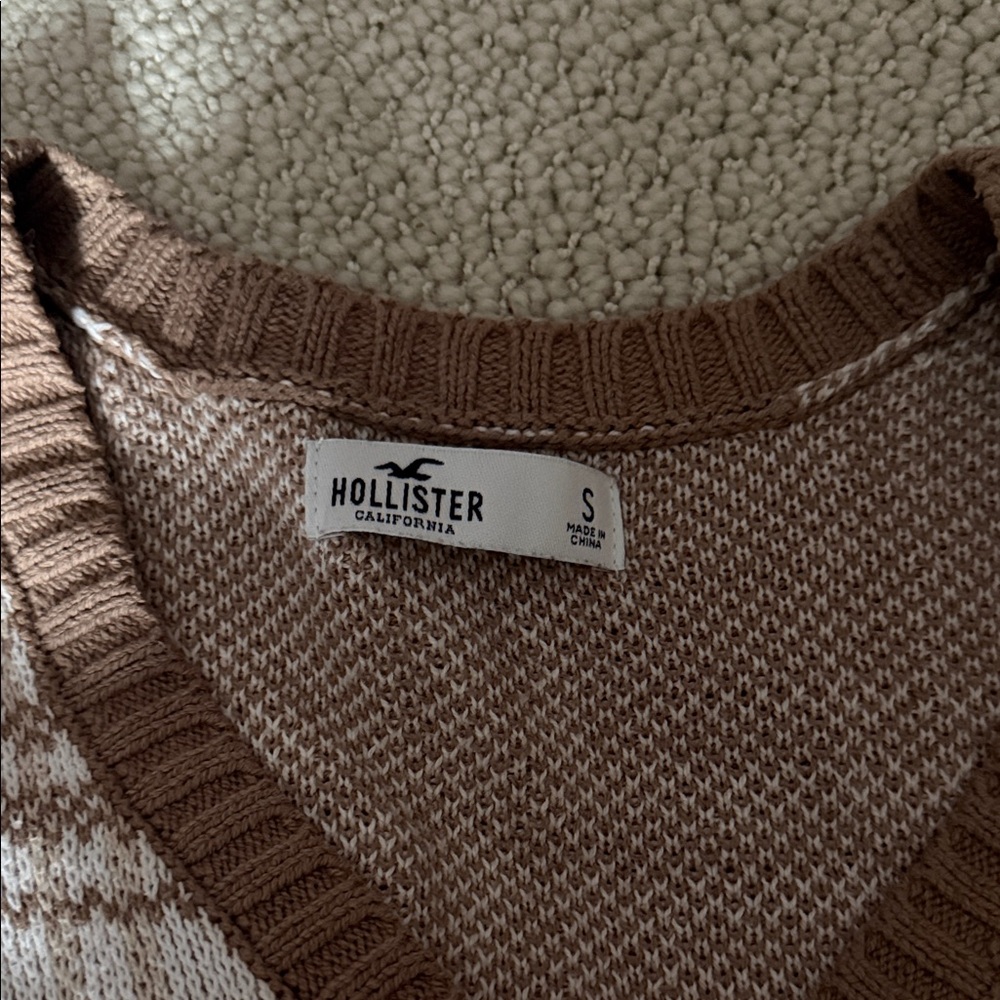 Hollister Tan and Blue Knit Pullover